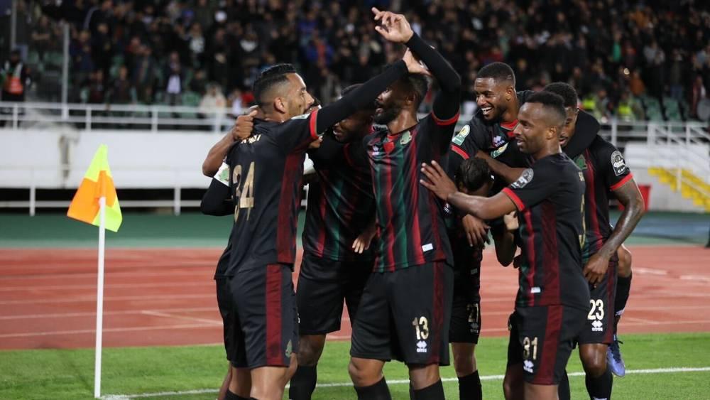 إدارة الجيش الملكي ترصد تحفيزات مالية مهمة للاعبين من أجل تخطي عقبة اتحاد العاصمة الجزائري