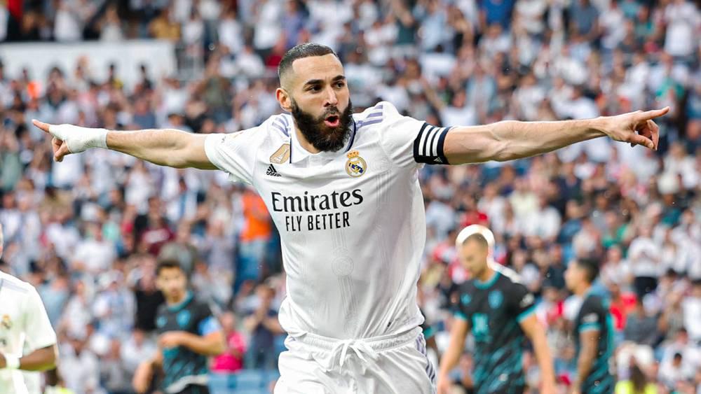 كريم بنزيما يصبح رابع أكثر اللاعبين تسجيلا للأهداف في تاريخ "الليغا"