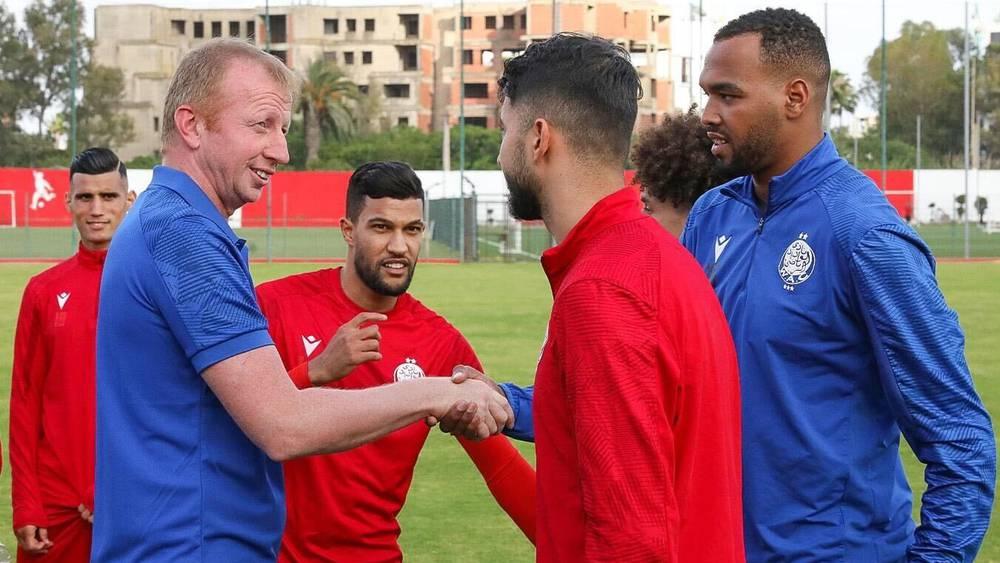 فاندنبروك: "ماميلودي سان داونز هو الطرف المرشح للفوز وعلينا أن نكون أقوياء أمامهم ذهابا وإيابا"