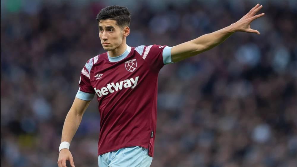 تقارير/ ليفربول معجب بمستوى أكرد ويرغب في ضمه لتعزيز دفاع الفريق