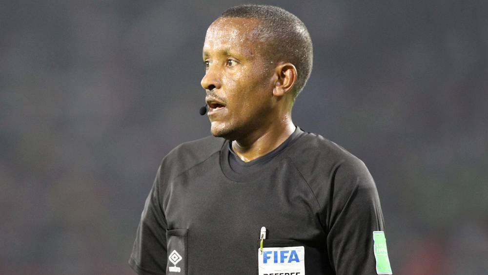 الإثيوبي باملاك تيسيما يقود إياب نهائي عصبة الأبطال بين الوداد والأهلي والكيني كاماكو في غرفة "الفار"