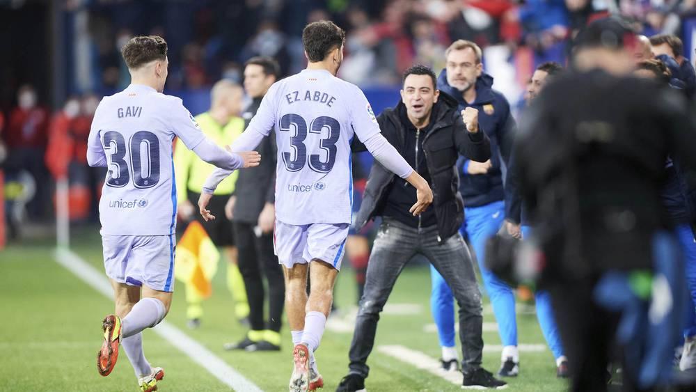 تشافي: "الزلزولي كان جيدا مع أوساسونا وعودته لبرشلونة معتمدة على أشياء عديدة"