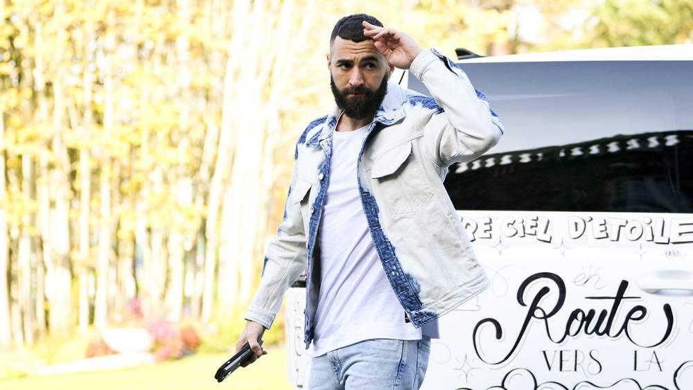 رسميا/ ريال مدريد يُعلن رحيل مهاجمه الفرنسي كريم بنزيما عن النادي