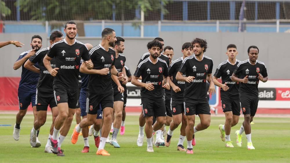 الأهلي يجري آخر حصة تدريبية بالقاهرة قبل السفر صوب المغرب تأهبا لمواجهة الوداد