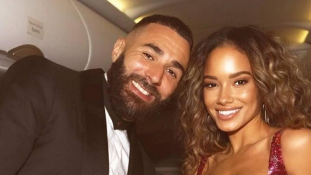 شريكة كريم بنزيما تعلن اعتناقها الإسلام وتؤكد: "لم أستطع كبح دموعي بعد نطق الشهادتين"