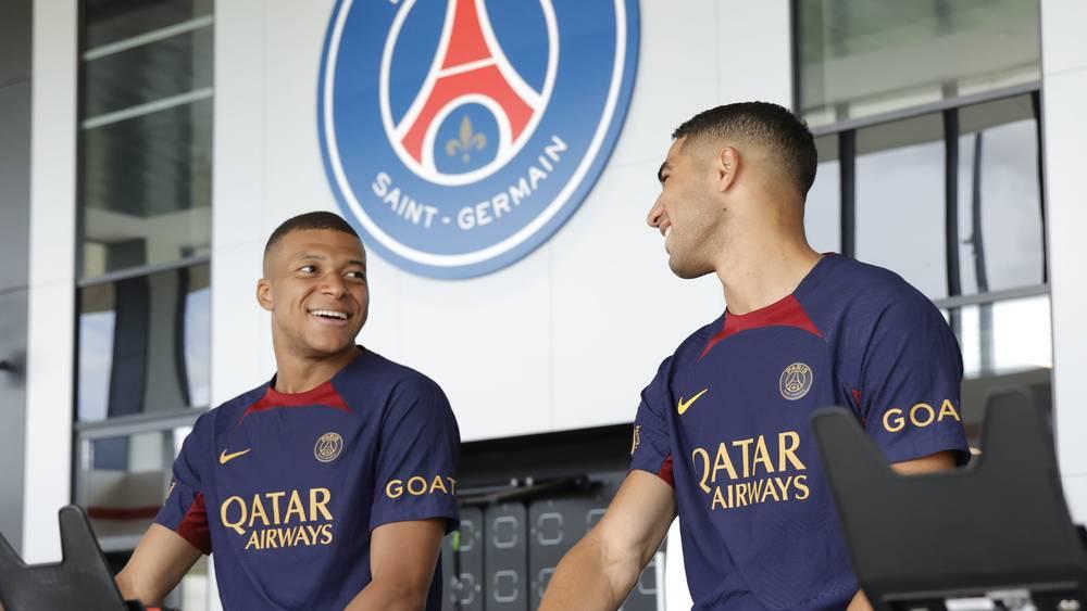 حكيمي ومبابي حاضران في قائمة باريس سان جيرمان لمواجهة "لو هافر" وديا