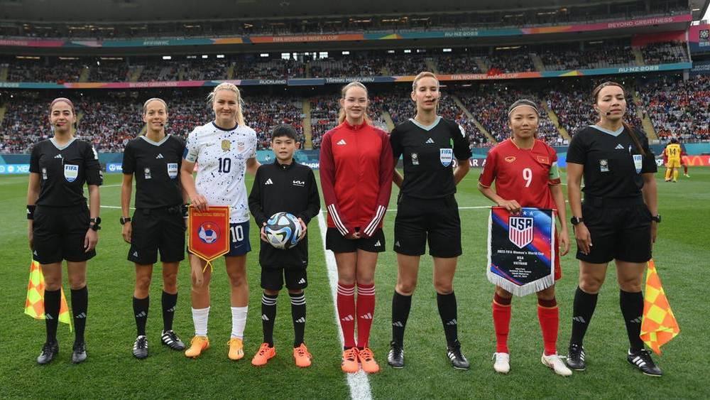 CdM féminine - Karboubi marque l'histoire de l'arbitrage africain