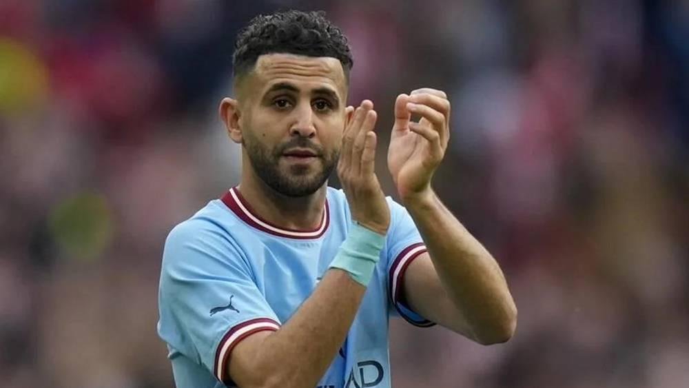 تقارير/ رياض محرز وقع عقد انتقاله إلى الأهلي السعودي والإعلان الرسمي عن الصفقة خلال ساعات