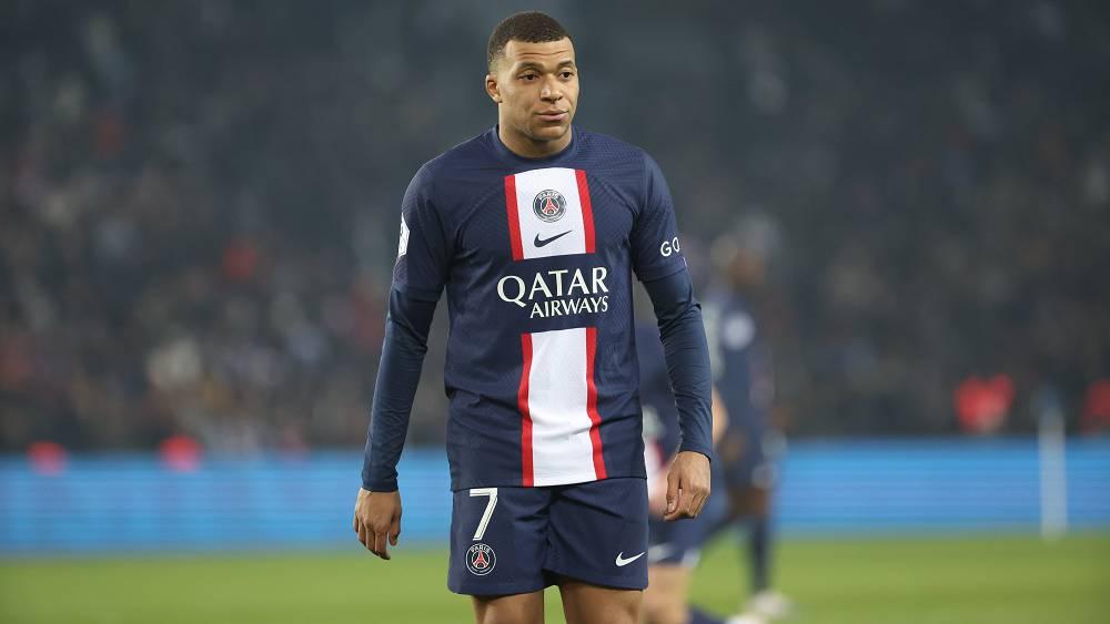 تقارير/ وفد من الهلال السعودي يزور باريس هذا الأسبوع لإقناع مبابي بعرض النادي