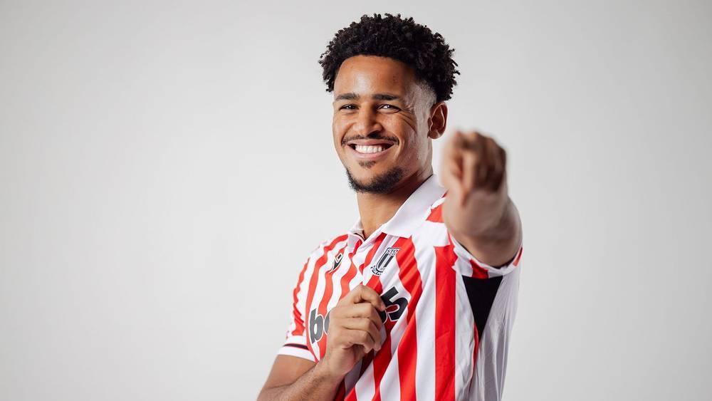 Mercato - Ryan Mmaee rejoint Stoke City