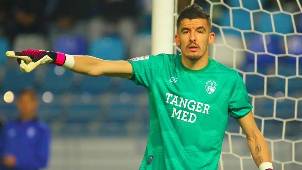 رسميا/ اتحاد طنجة يتعاقد مع الحارس الجزائري غايا مرباح إلى غاية 2026 قادما من الرجاء
