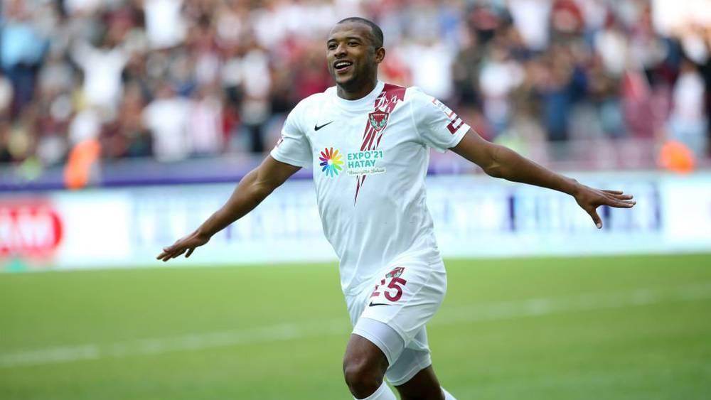 تقارير/ أيوب الكعبي يقترب من الانتقال إلى صفوف أولمبياكوس اليوناني