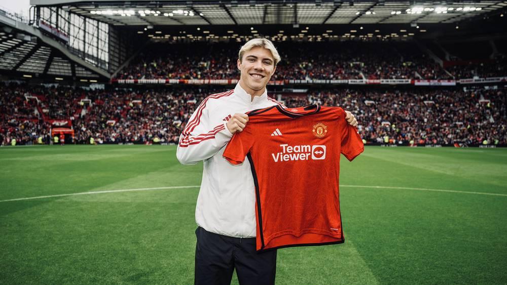 رسميا/ هويلوند ينتقل إلى مانشستر يونايتد مقابل 75 مليون يورو و10 ملايين كمتغيرات