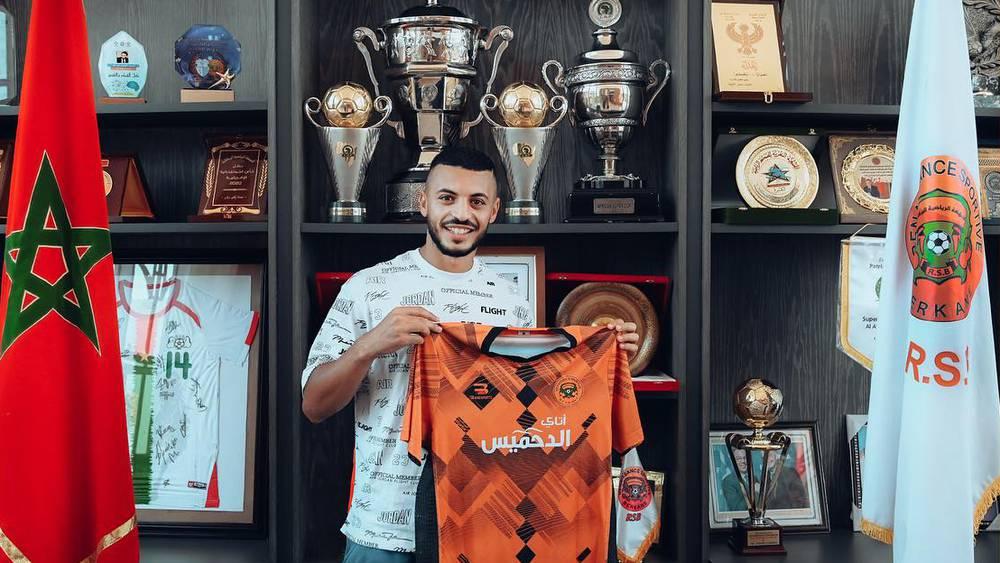 رسميا/ نهضة بركان يعلن تعاقده مع المهاجم أسامة المليوي لـ3 مواسم