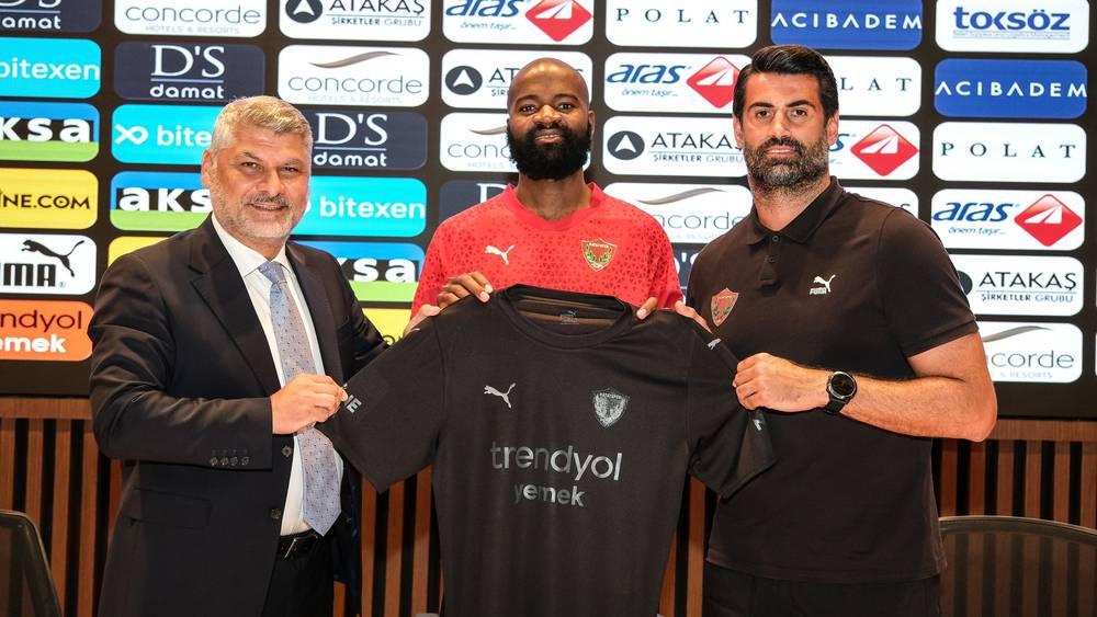 رسميا/ هاتاي سبور التركي يُعلن تعاقده مع مهاجم الوداد السابق لامكيل زي