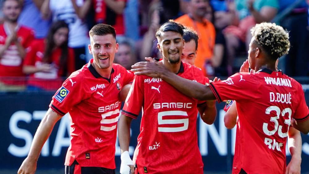 "الليغ1"/ المغربي إبراهيم صلاح يتألق ويسجل هدفين في فوز رين على ميتز (5-1)