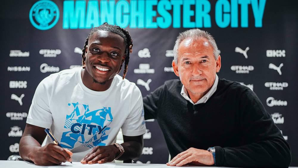 رسميا/ مانشستر سيتي يضم دوكو من ستاد رين الفرنسي