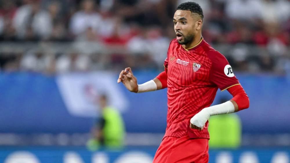 النصيري يغيب عن تداريب إشبيلية ليومه الثلاثاء بسبب "عدوى فيروسية"