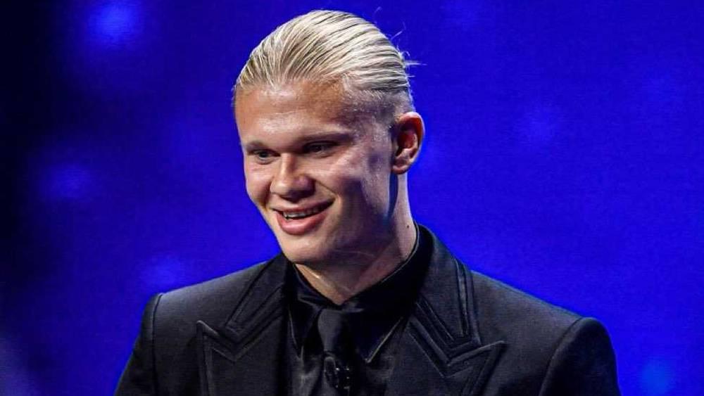 هالاند: "غوارديولا يخيفني أكثر في بعض الأحيان وهذا شيء أحبه وأنا لا أشتكي أبدا من طريقة معاملته لي"