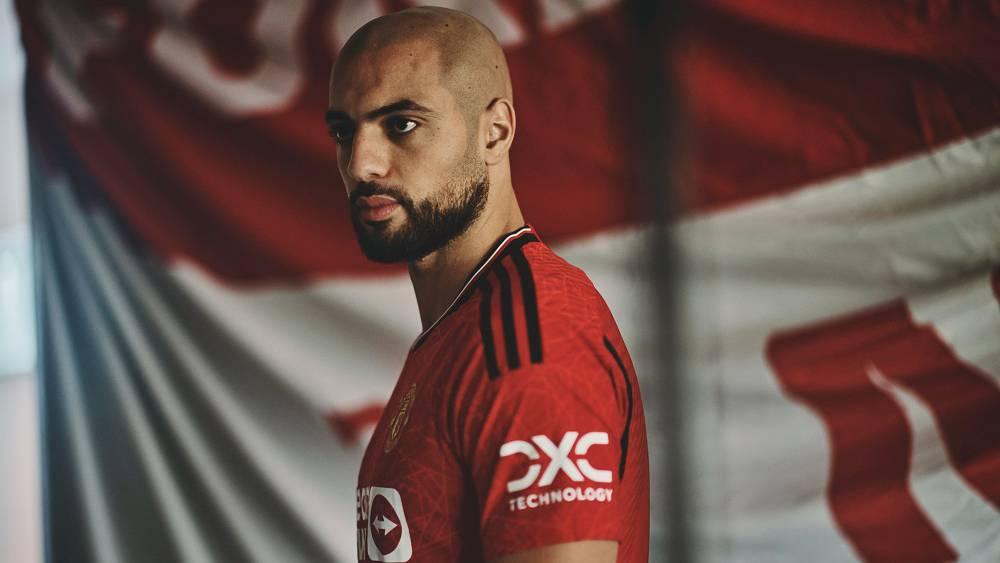 نور الدين أمرابط معلقا على انتقال شقيقه سفيان إلى مانشستر يونايتد: "العمل الجاد يؤتي ثماره دائمًا إذا تحليت بالصبر"