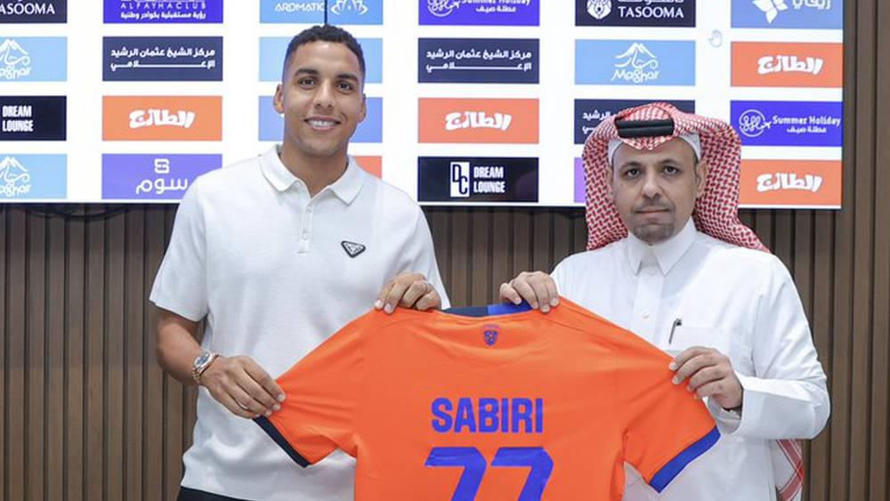 رسميا/ الفيحاء السعودي يُعلن تعاقده مع عبد الحميد صابيري كمُعار لموسم واحد مع أفضلية الشّراء