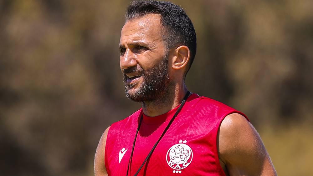 الوداد الرياضي يعزي مدربه عادل رمزي في وفاة عمته وأبنائها