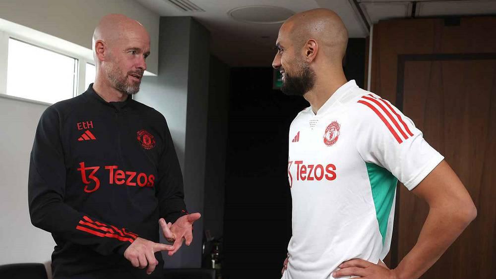 تين هاغ يؤكد غياب أمرابط عن مباراة برايتون بسبب الإصابة ويوضح: "سيكون جاهزًا خلال وقت قصير"