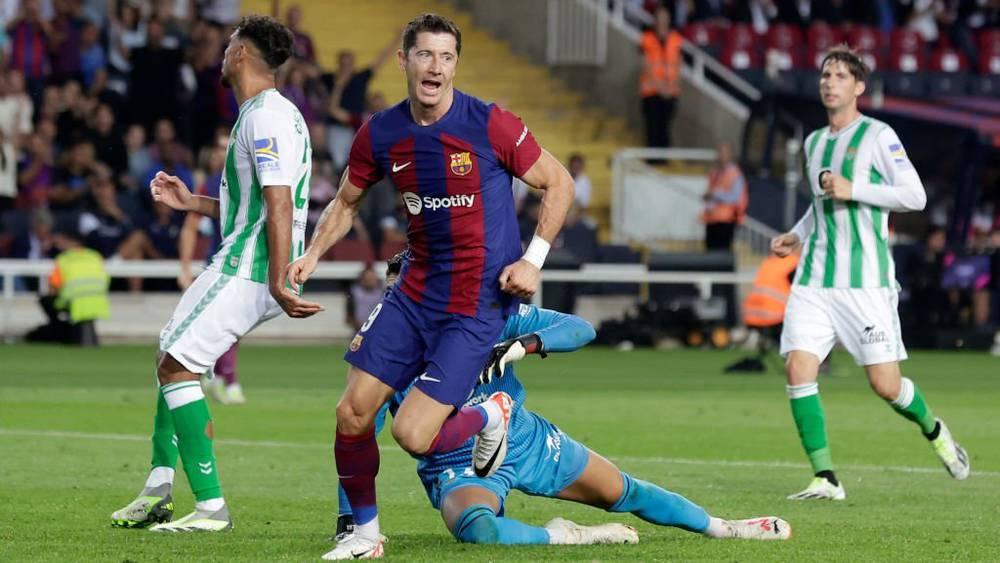 الدوري الإسباني/ برشلونة يقسو على ريال بيتيس (5-0) بحضور شادي رياض كأساسي والزلزولي كبديل