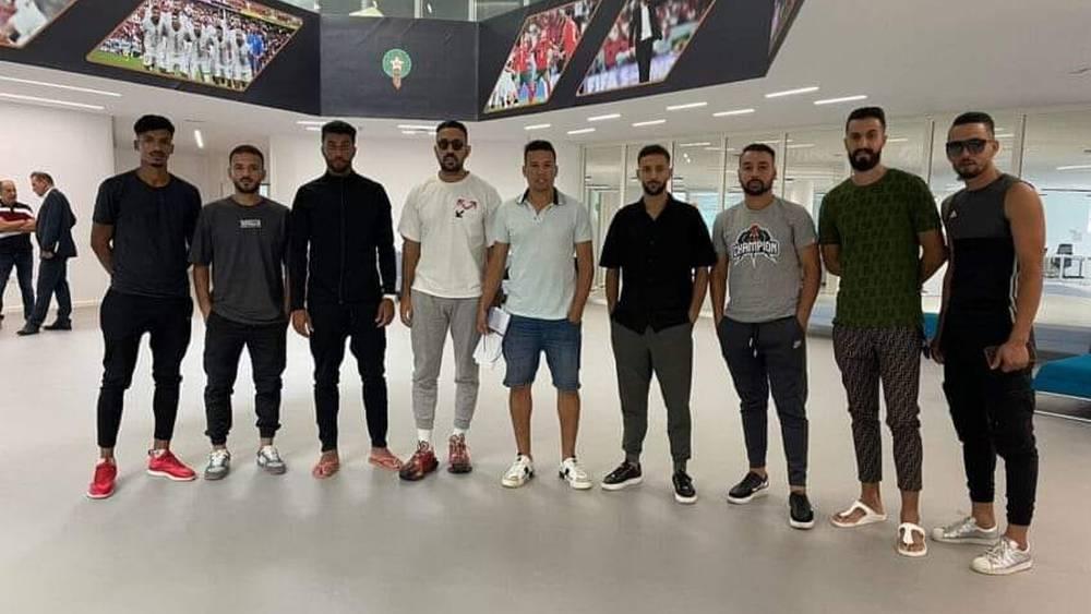 لاعبون سابقون بشباب الريف الحسيمي يعتصمون بمقر الجامعة من أجل استخلاص مستحقاتهم