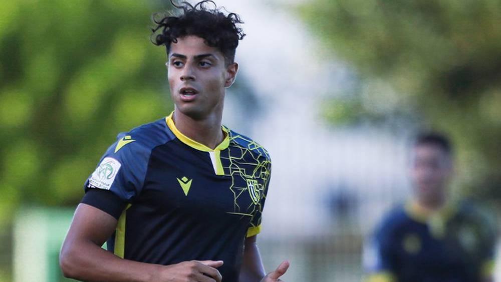 مستور: "أنا حزين وسئمت من القتال يوميا لتلقي الإهانات.. حاولت العثور على مكاني المناسب لكنني لم أجده أبدا"