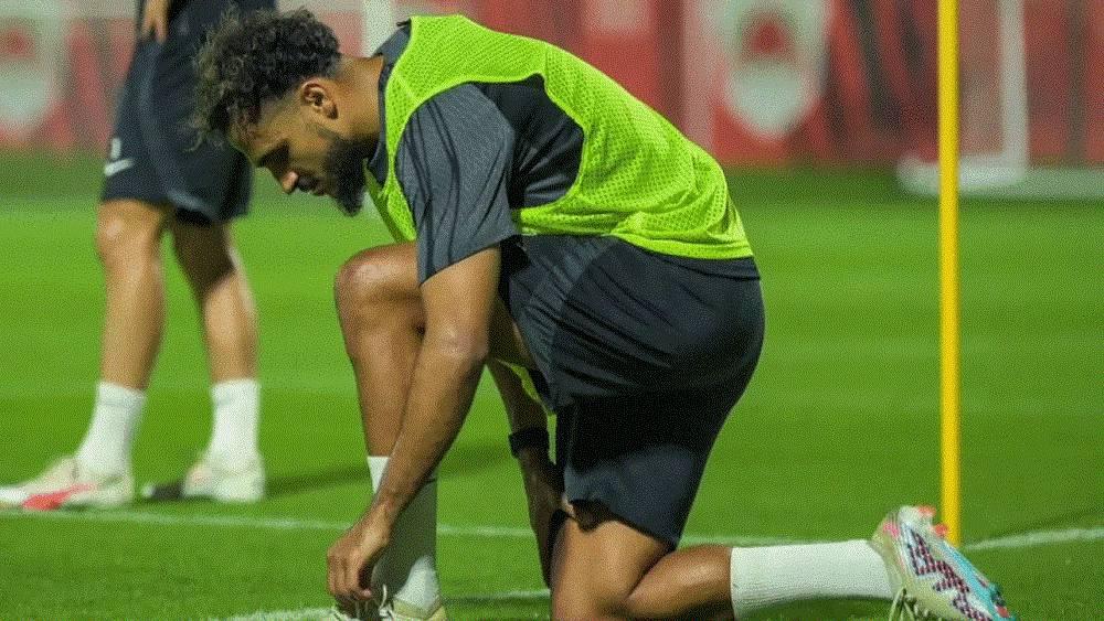 سفيان بوفال يعود إلى تداريب الريان القطري بعد غياب طويل بسبب الإصابة