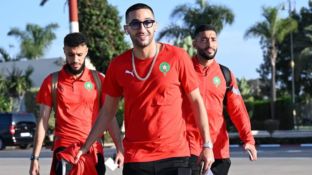 بعثة المنتخب المغربي تحط الرحال بمدينة أكادير استعدادا لمواجهة ليبيريا