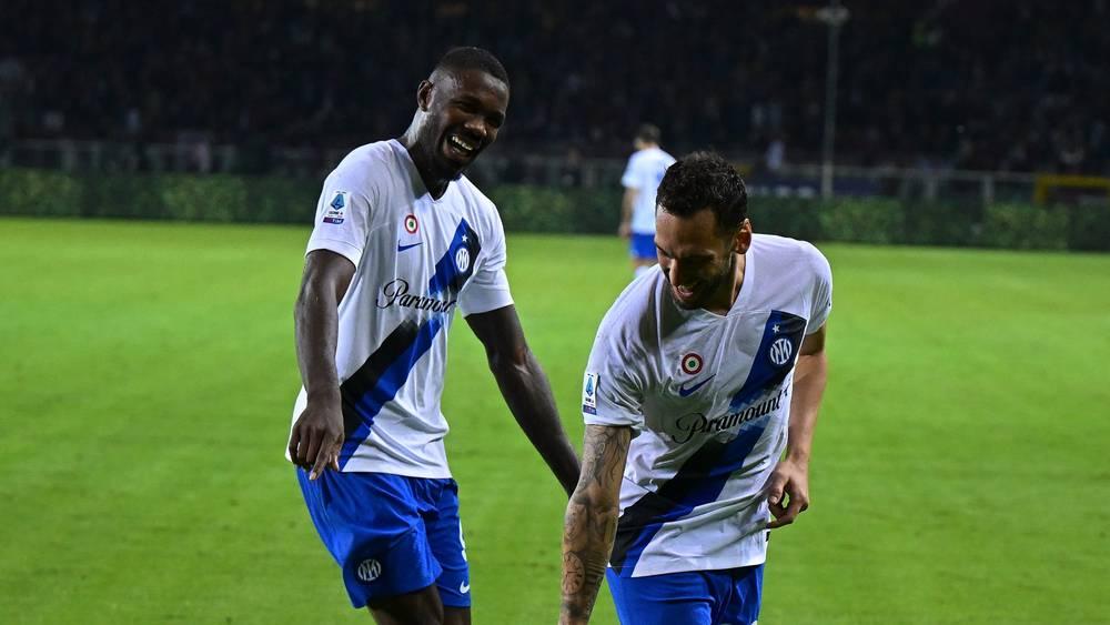 إنتر ميلان يعبر تورينو ويستعيد صدارة الدوري الإيطالي