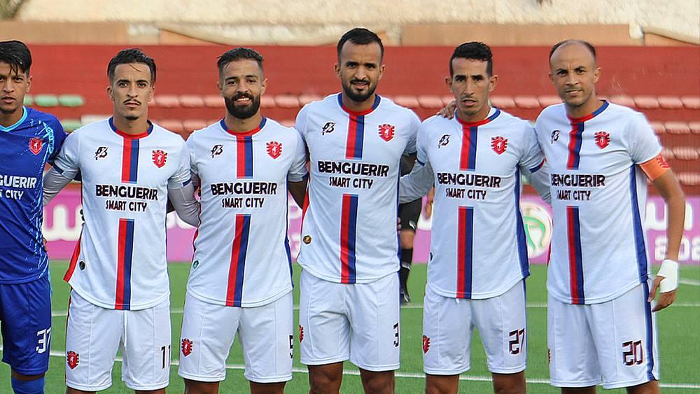 شباب بنجرير: "أحد أفراد طاقمنا الطبي تعرض لاعتداء من بعض لاعبي شباب أطلس خنيفرة تسبّب له في جرح غائر بالرّأس"