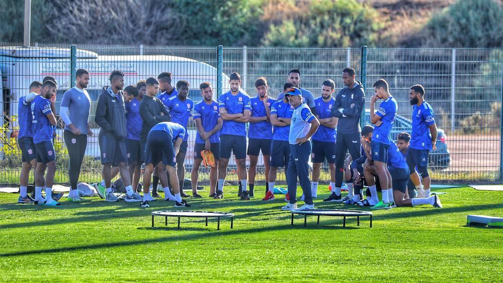 للمرة الخامسة على التوالي.. لاعبو حسنية أكادير يقاطعون التداريب