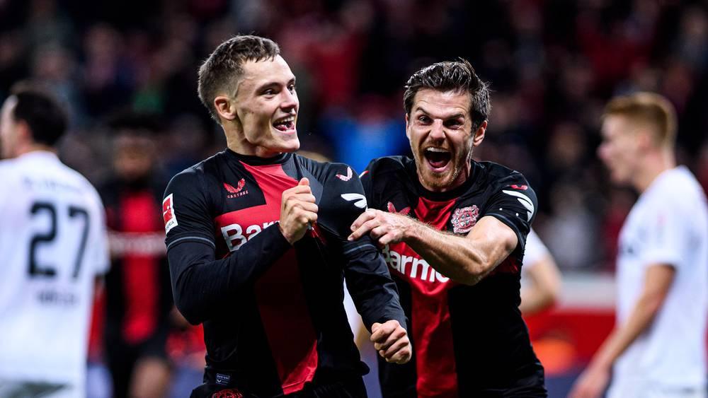 ليفركوزن يستعيد قمة الدوري الألماني بثنائية في فرايبورج