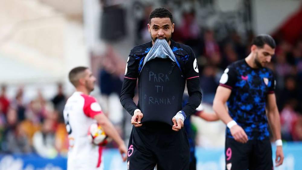 تقارير/ النصيري يرغب في مغادرة إشبيلية خلال الميركاتو الشتوي