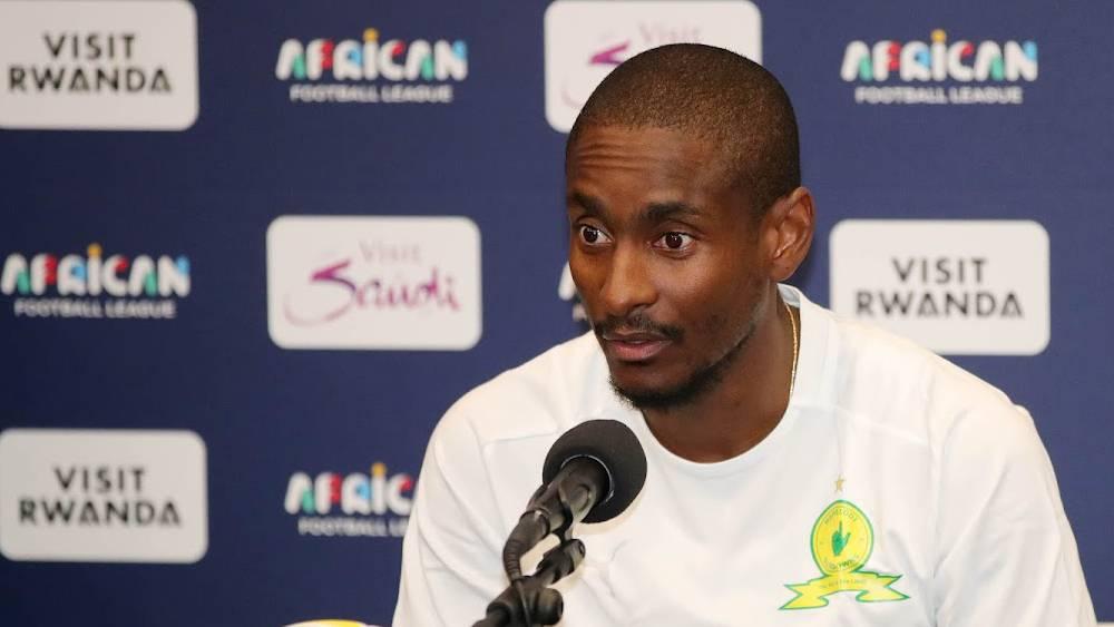 موكوينا (مدرب سان داونز): "أتحمل مسؤولية النتيجة في لقاء الذهاب ونعتقد بنسبة 100% أننا سنقدم أداءً أفضل في الإياب أمام الوداد"