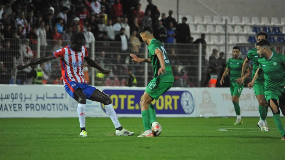 البطولة الاحترافية/ المغرب التطواني يحرم مولودية وجدة من تحقيق أول فوز له ويفرض عليه التعادل (1-1)