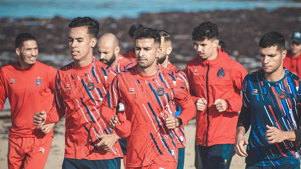 استعدادا لاستئناف البطولة.. أولمبيك آسفي يُدشن معسكره في الجديدة بإجراء أول حصة تدريبية بالشاطئ يومه الأربعاء