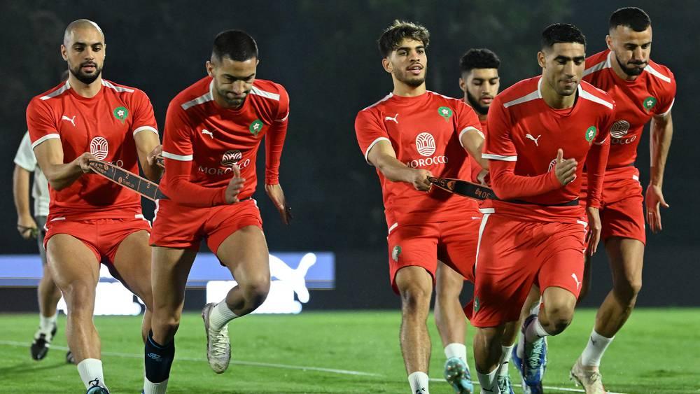 المنتخب المغربي يخوض في هذه الأثناء حصة تدريبية مسائية قبل السفر غدا صوب تنزانيا