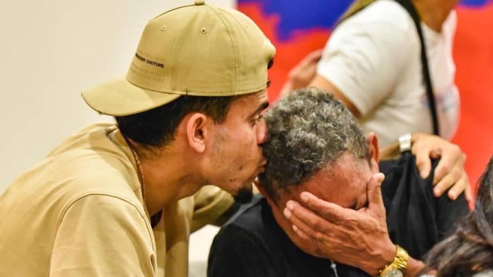 والد لويس دياز: "إنه يحلم باللعب في برشلونة"