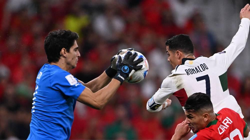 بونو: "كريستيانو أحد أفضل أصدقائي حاليا.. لقد تبادلنا القمصان في أحد الأيام وهو شخص طيب"