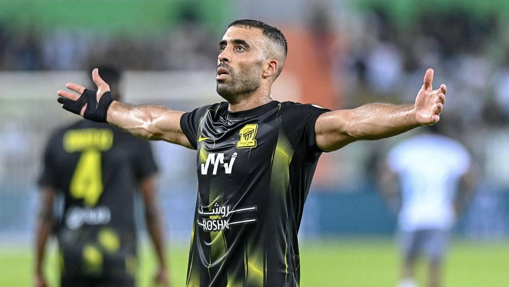 السعودية تدرس تدوير اللاعبين الأجانب بين أنديتها بدل فسخ عقودهم وانتقال حمد الله للشباب أول تطبيق لـ"المقترح"