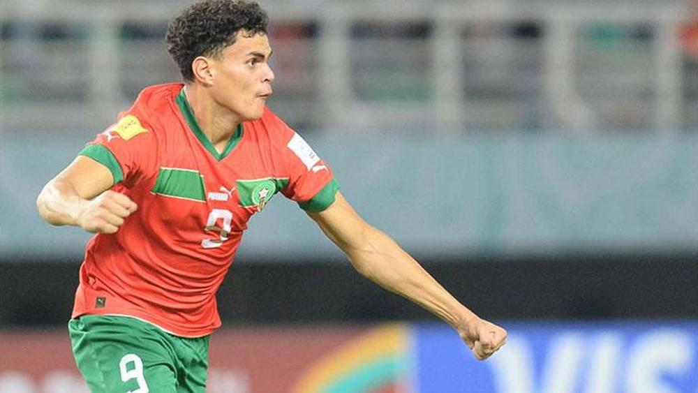 عزوزي (لاعب المنتخب المغربي تحت 17 سنة): "آمل أن أقدم أفضل أداء في مواجهة مالي وعلينا مضاعفة الجهود للفوز عليهم"