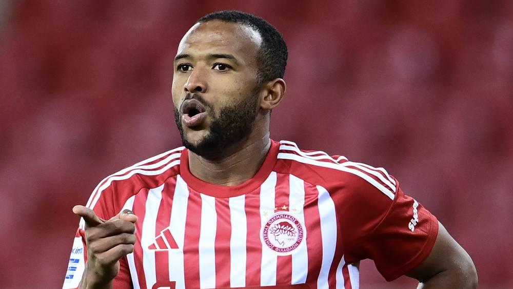 أيوب الكعبي يرفع رصيده إلى 10 أهداف رفقة أولمبياكوس اليوناني هذا الموسم