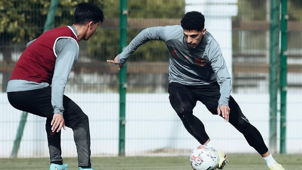 كأس الكونفدرالية/ نهضة بركان يبدأ استعداداته لمواجهة الملعب المالي قبل السفر إلى باماكو