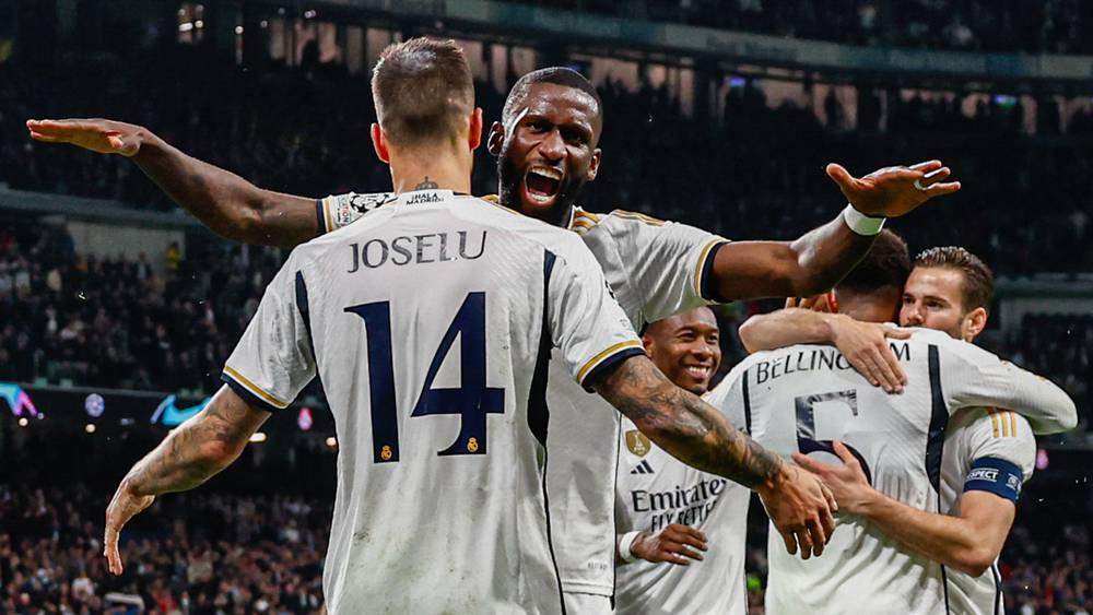 ريال مدريد يواصل صدارته لمجموعته الأوروبية برباعية في نابولي