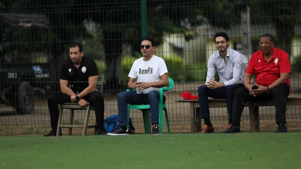 سفير جلالة الملك بساحل العاج يخصص موظفا بالسلك الديبلوماسي لمرافقة الوداد في كل تنقلاته بأبيدجان