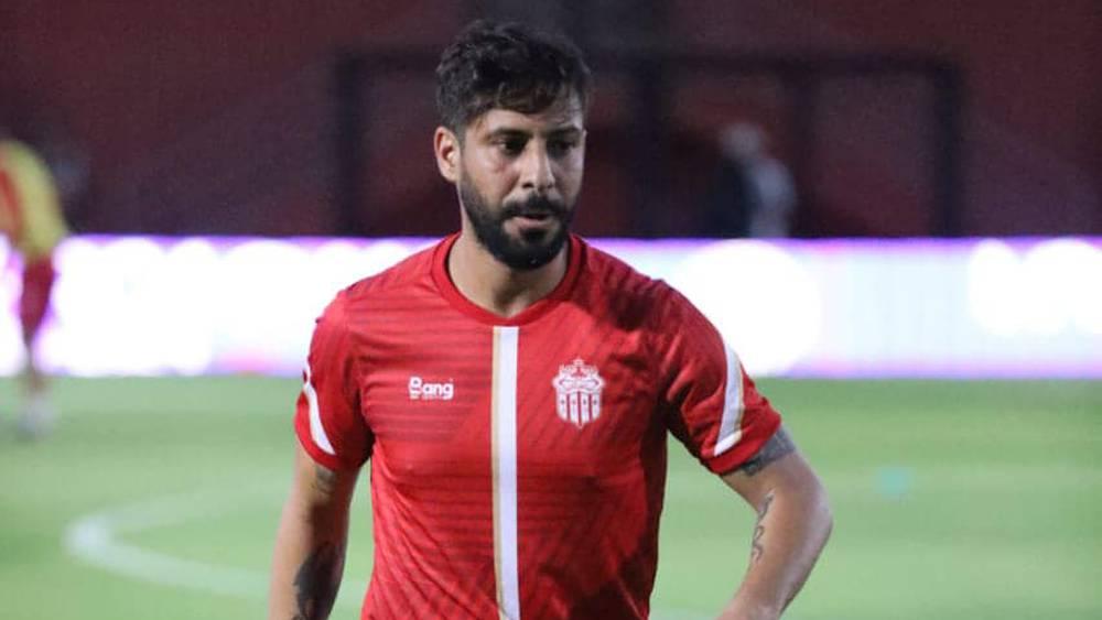 مسؤولو حسنية أكادير يتجهون لفسخ عقد اللاعب محسن متولي